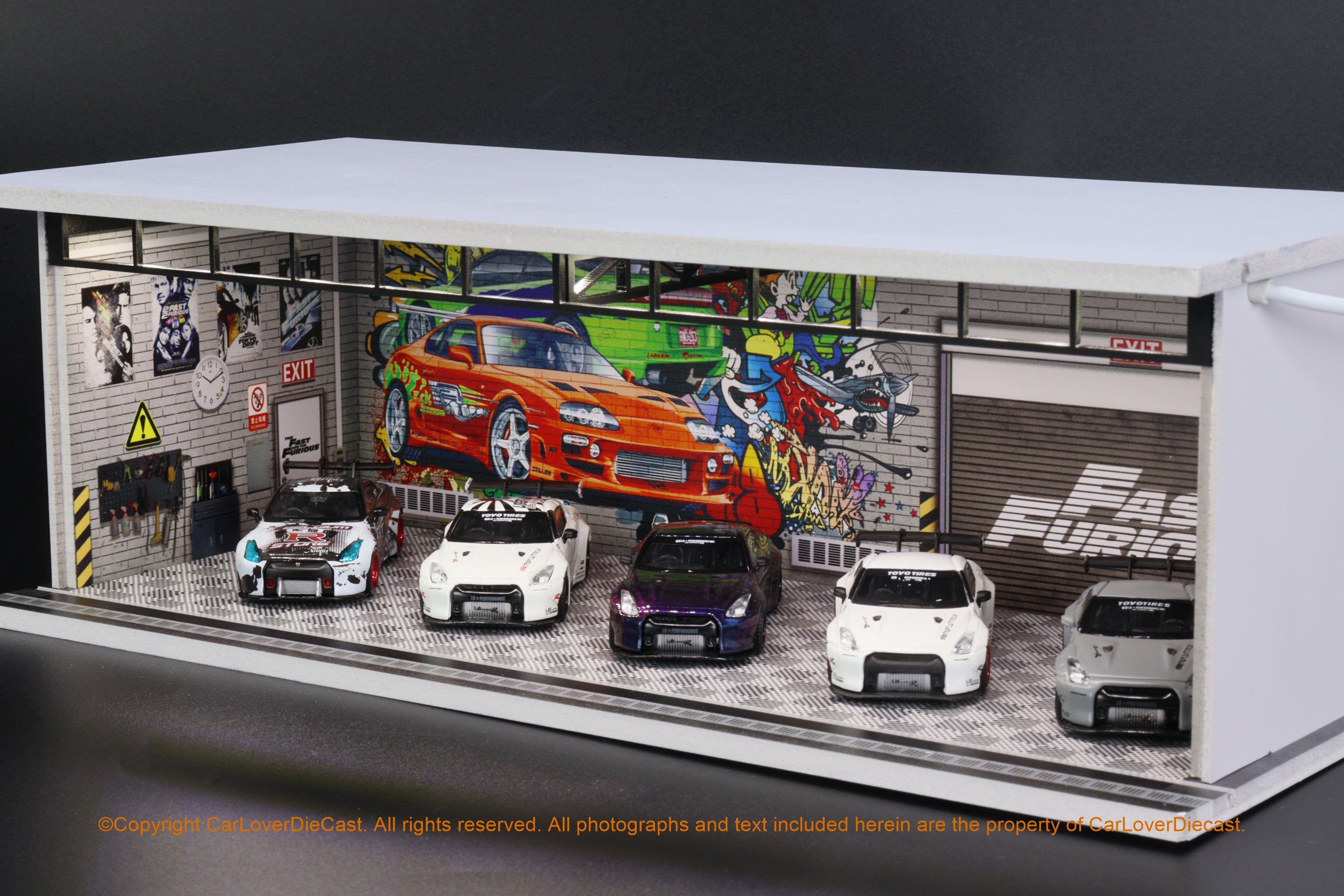 G-Fans 1:64 Diorama FF Car Models Showroom (710016) available now